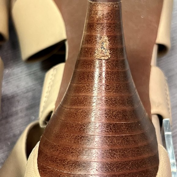 Clarks NUDE Florine Sashae Leather Sandal: Size 7.5 - Picture 9 of 14